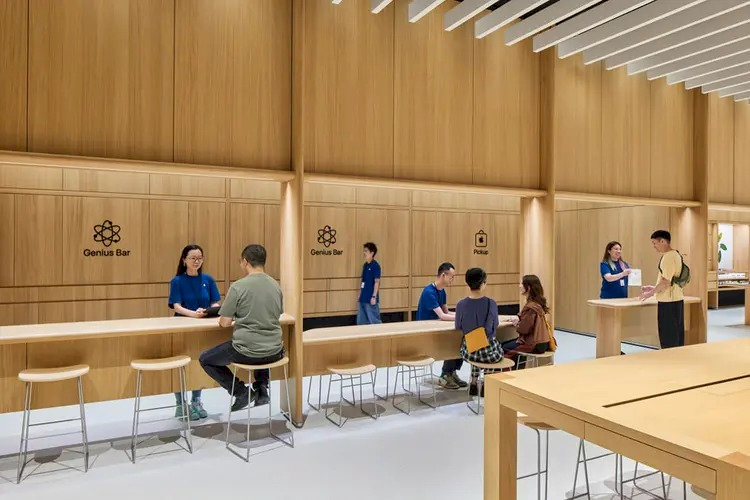 Apple xây dựng chiến lược truyền thông thông qua sự đồng bộ hoàn hảo từ thiết kế đến dịch vụ
