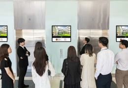 Quảng cáo màn hình LED ngoài trời và quảng cáo thang máy, hình thức nào hiệu quả hơn?